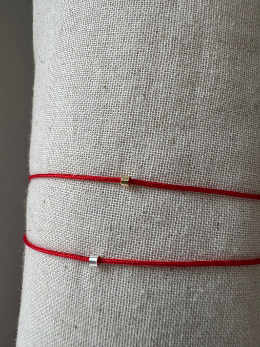 Minimal silver bead bracelet