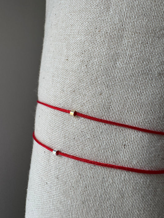 Minimal silver bead bracelet