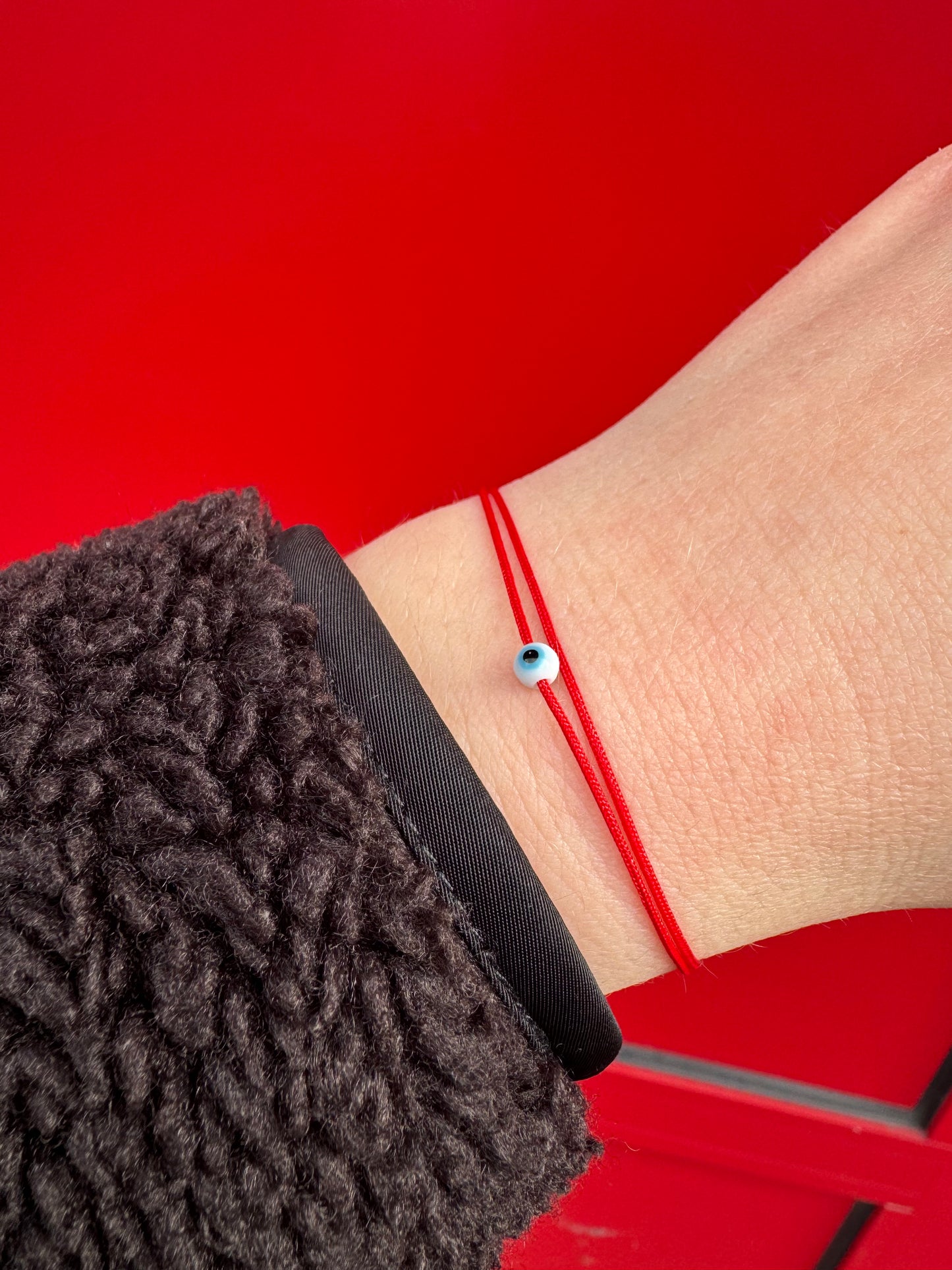 Glass eye minimal bracelet