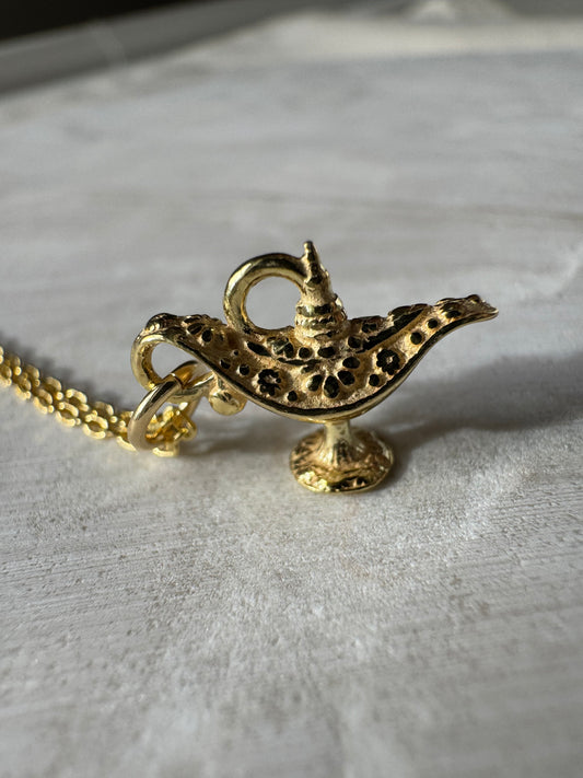 Aladdin’s lamp necklace