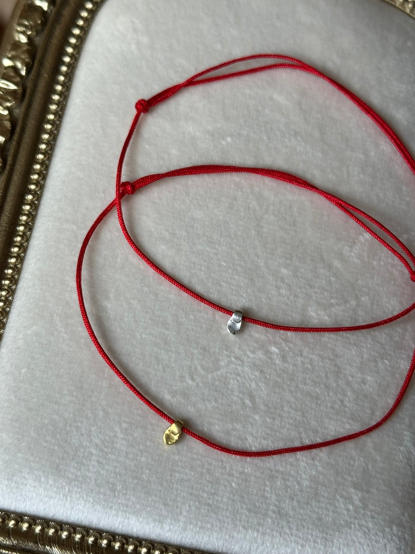 Minimal Rouge bracelet